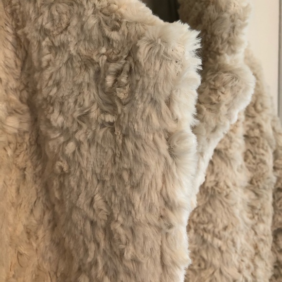 URBAN OUTFITTERS TEDDY COAT - Picture 14 of 15